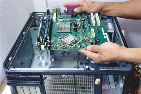 Motherboard Didn’t Come With Screws (What To Do) .